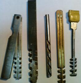Разные формы ключей реечного замка