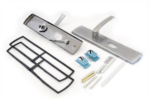 Составные элементы ручки для металлической двери